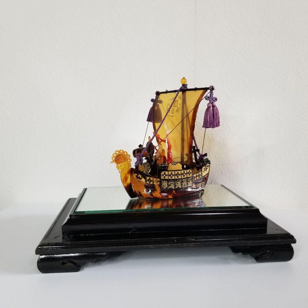 本鼈甲 べっ甲 鳳凰宝船 置物 血赤珊瑚、白珊瑚 ガラスケース 縁起物