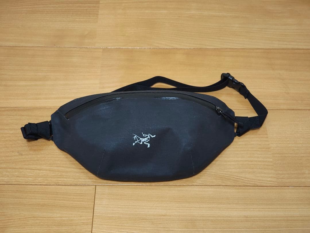 Arc'teryx Granville Crossbody Bag ブラック