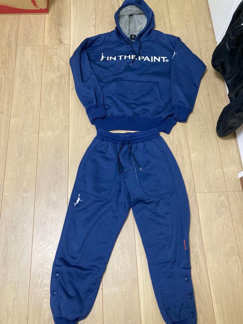 インザペイント　スウェット上下