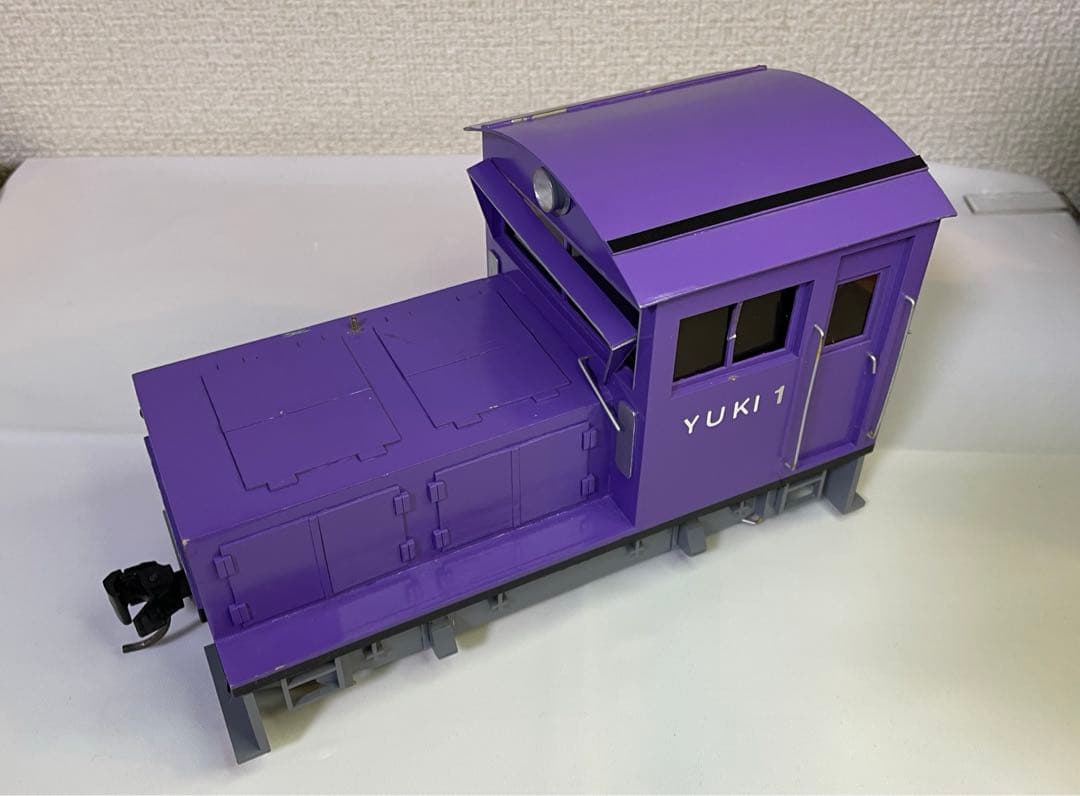 Gゲージ 小型ディーゼル機関車 + 貨車