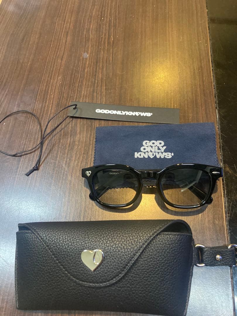 お値下げ。GOD ONLY KNOWS サングラス