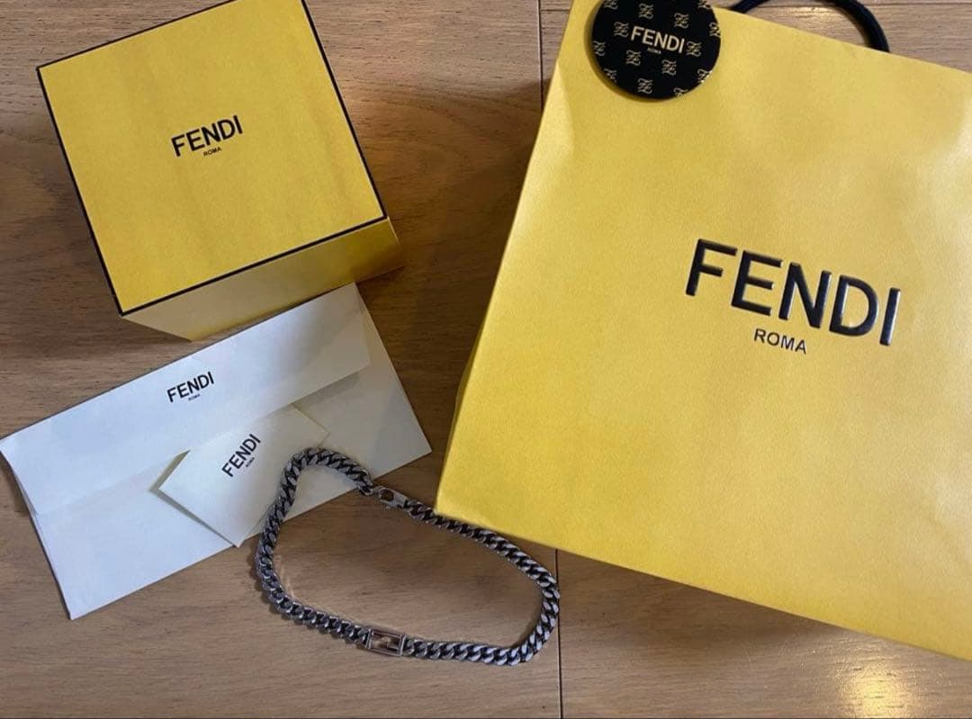 FENDI バケットネックレス 目黒蓮さん着用【最終値下げ！本日限定】