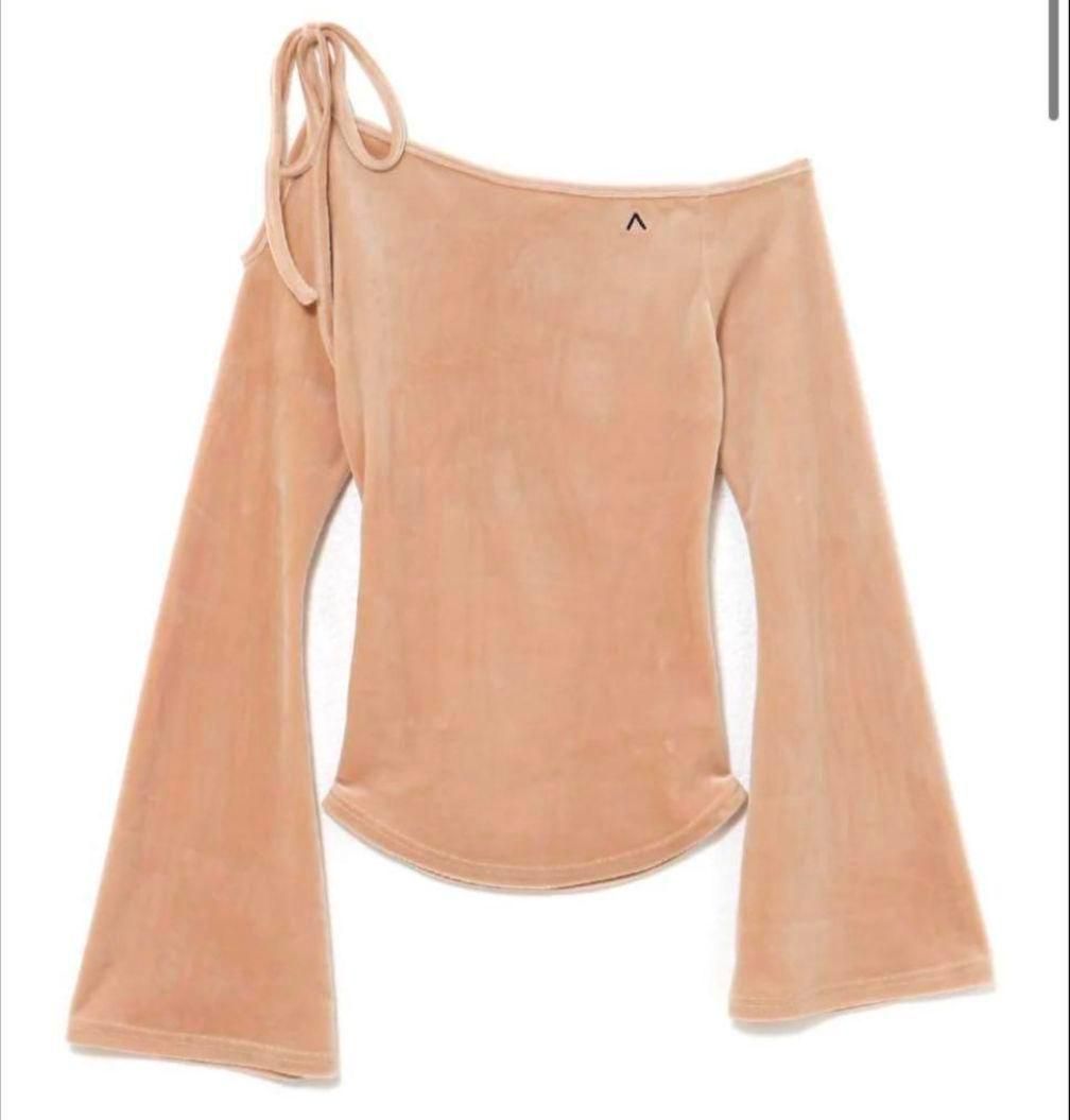 【新品未開封】『andmary 』Ruth velour tops beige