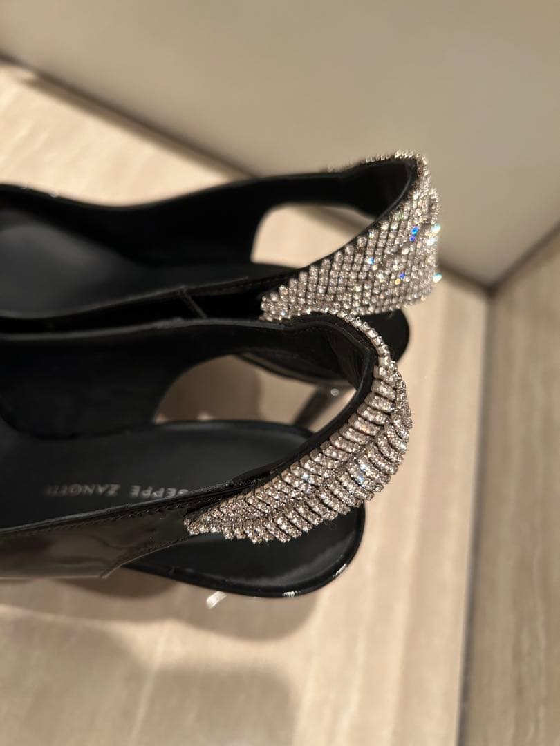 Guiseppe Zanotti 黒 クリスタル装飾 ハイヒール