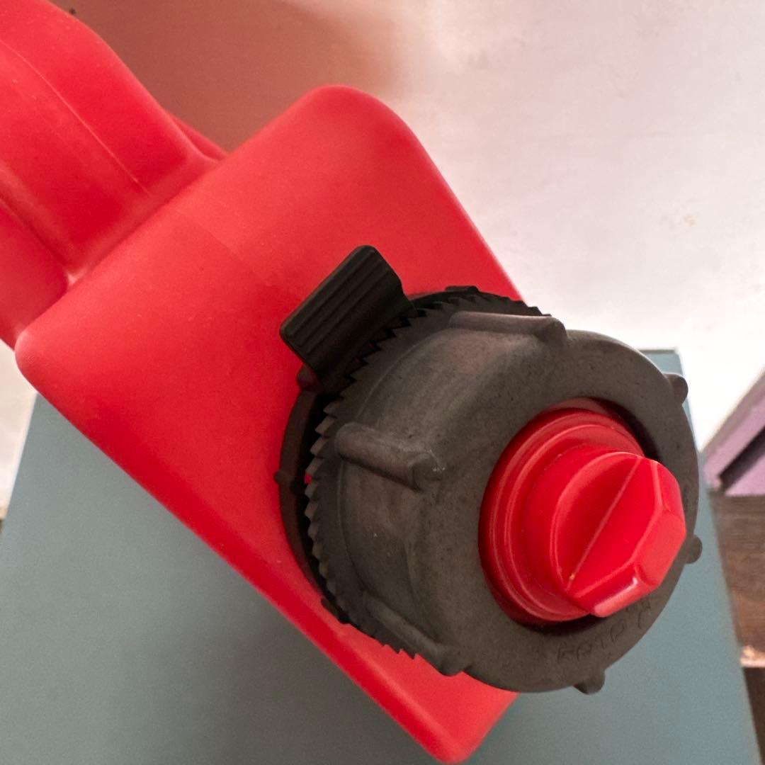 ROTO PAX ガソリンキャニスター 2ガロン赤