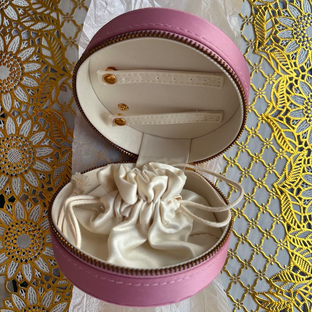 新品☆レア Gucci beauty フローラ ジュエリーケース ノベルティ