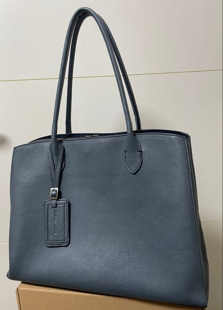 【美品】マザーハウス/レザー トートバッグ/A4可/グレー/本革/チャーム付き