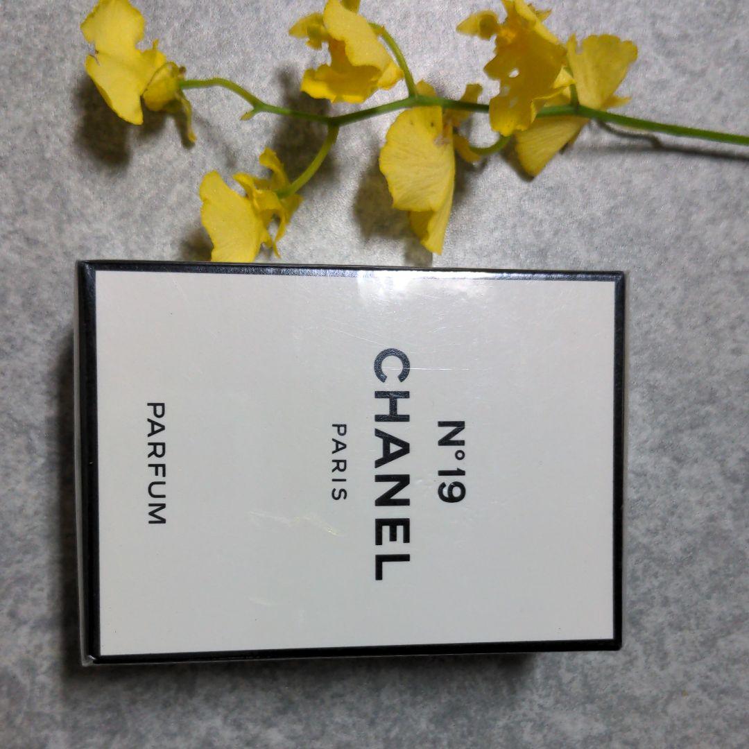 CHANELN゜19