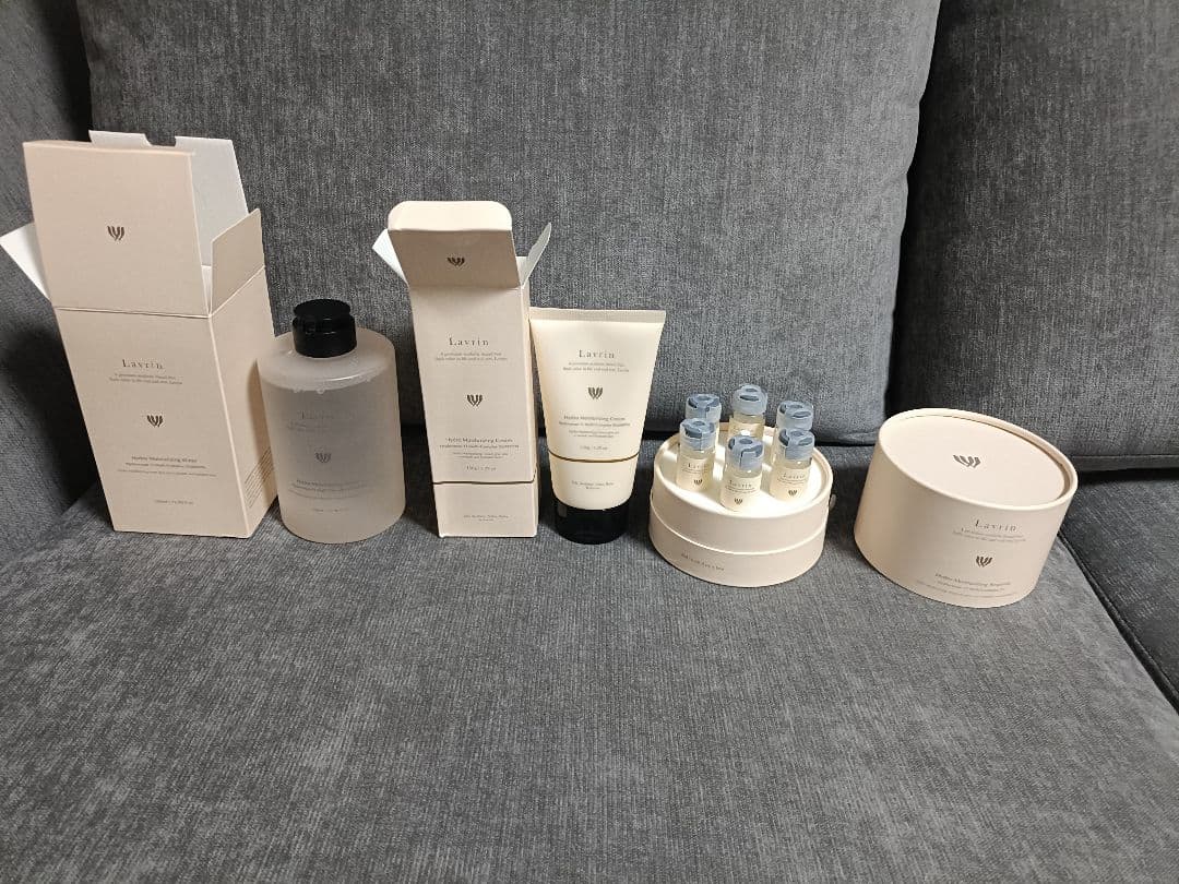 Lavrin 化粧水．クリーム.モイスト 3点セット