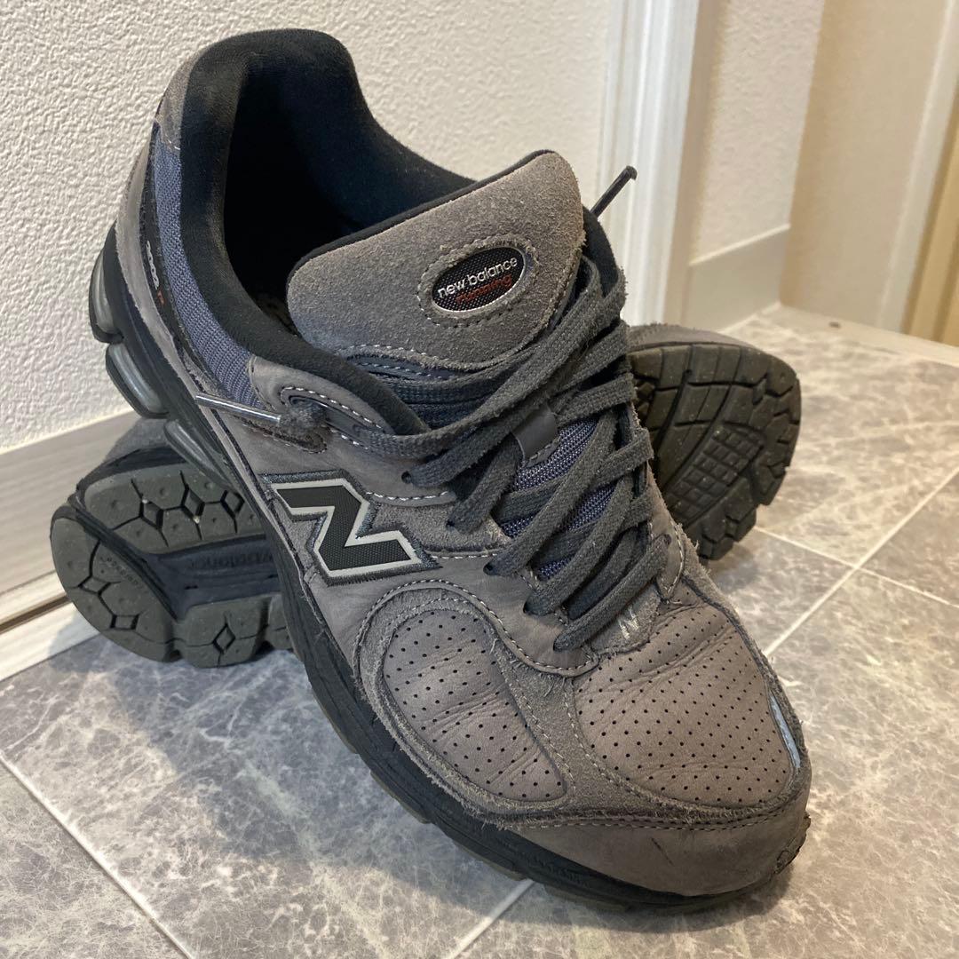 New Balance M2002R スニーカー