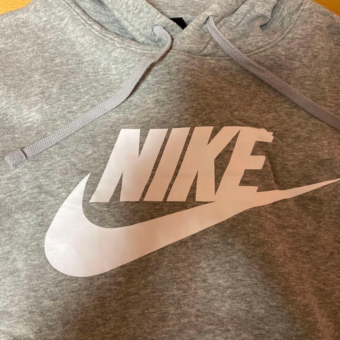 Nike グレー フード付きパーカー S - メルカリ