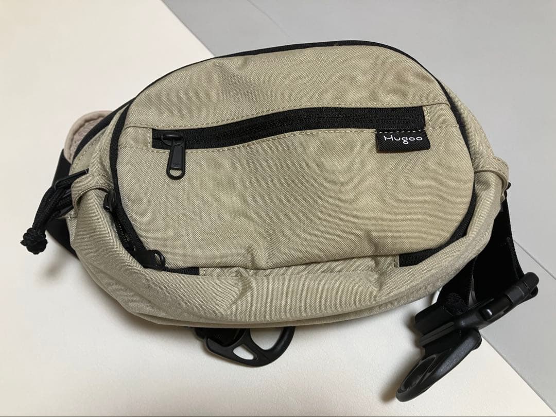 hugoo ベージュ ショルダーバッグ