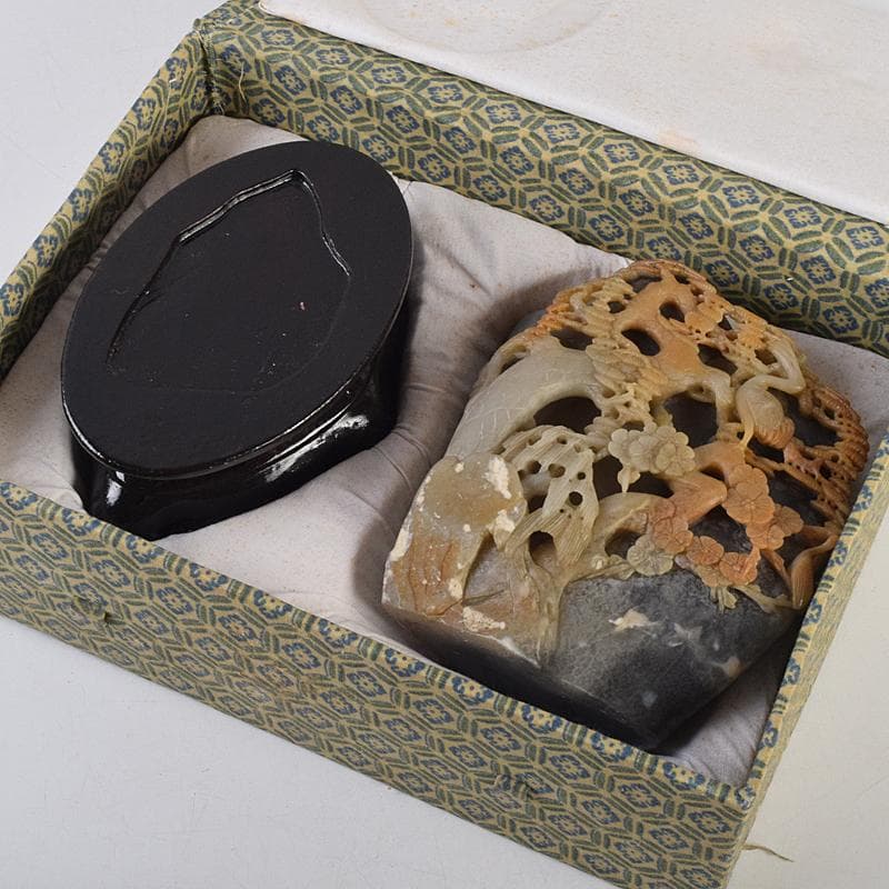 中国 玉石寿山石彫刻 鶴松刻 置物 唐木台付 V R9120 - メルカリ