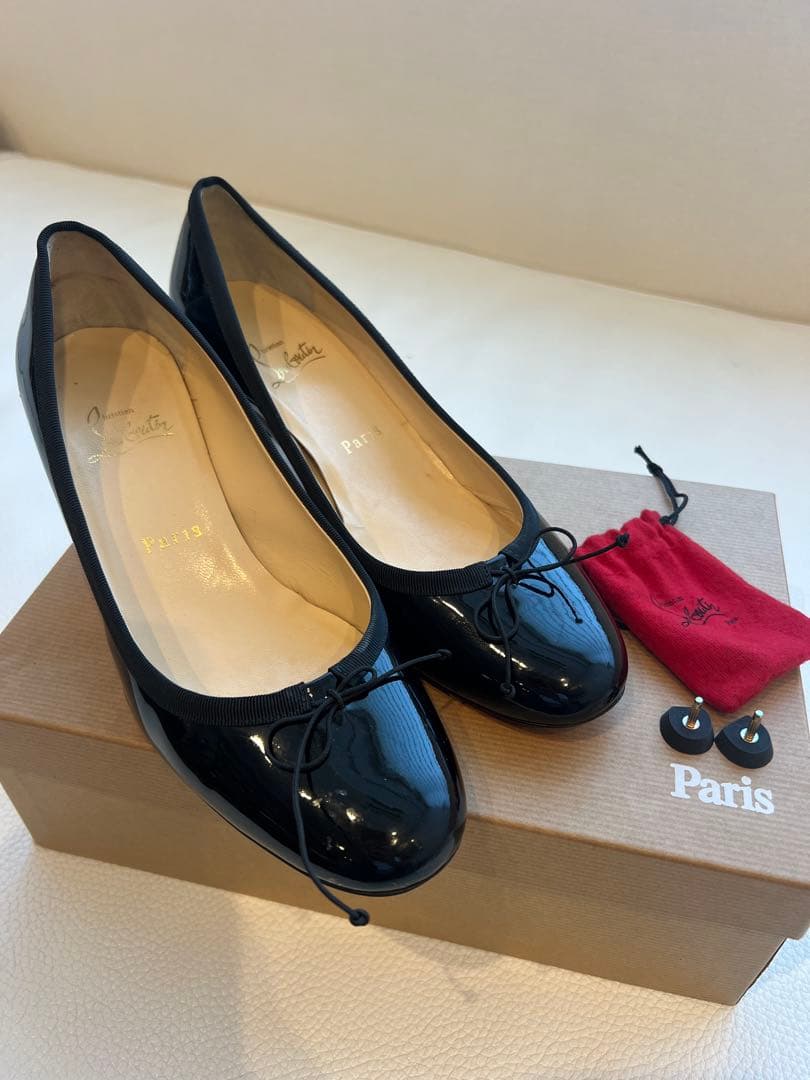 12/22まで値下げ‼️Christian Louboutin 黒バレエ38.5