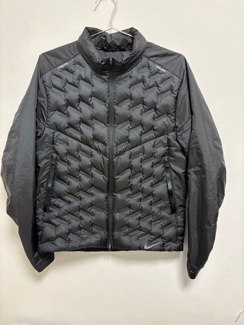 ナイキ エアロロフト ジャケット Sサイズ 中古・古着通販】NIKE (ナイキ) エアロロフト ランニングジップ