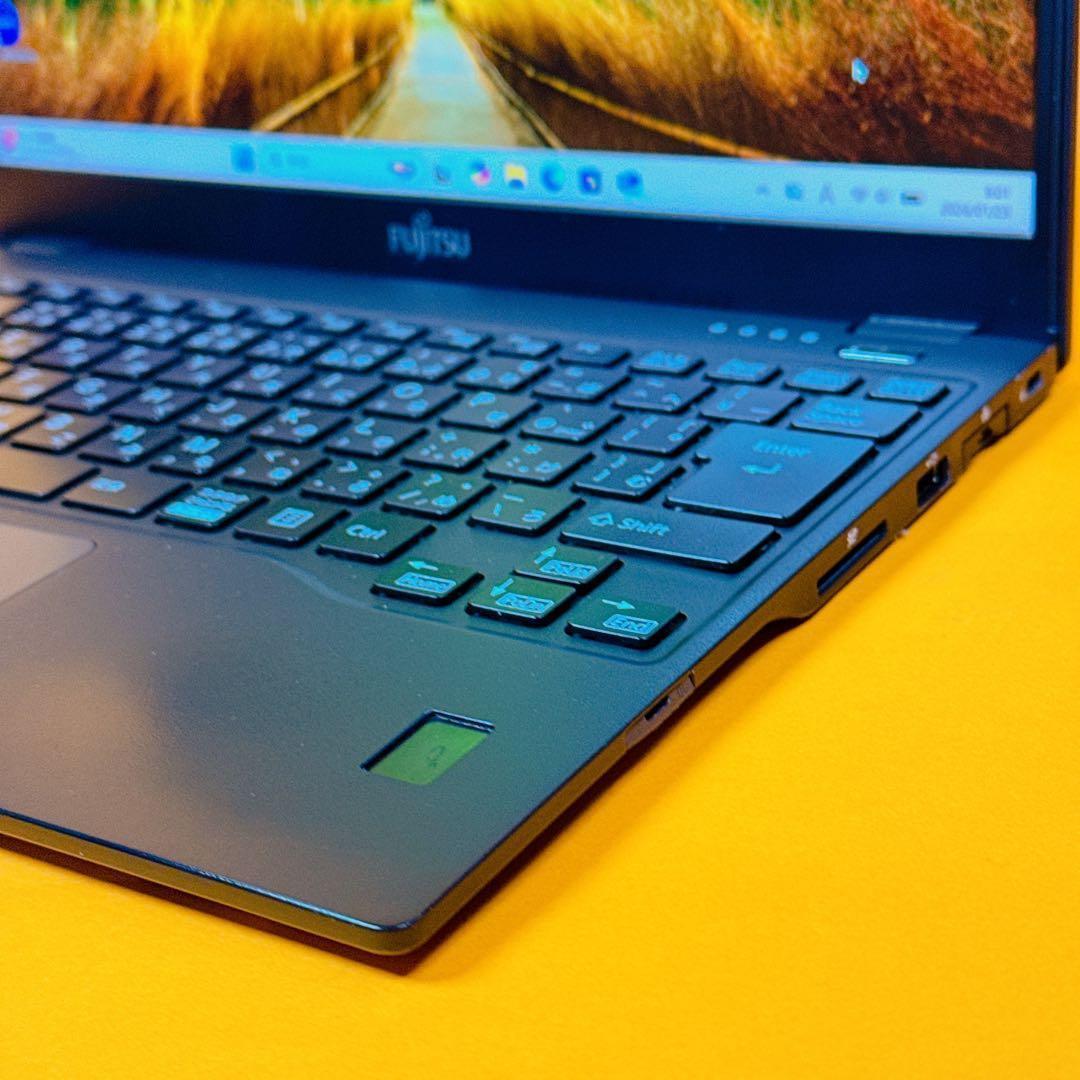 i7同等級‼️第10世代i5⭐️爆速SSD windows11 ノートパソコン - メルカリ