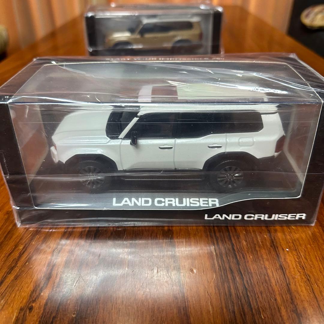 ランドクルーザー250 ミニカー 1/30スケール ダイキャスト製 2個セット