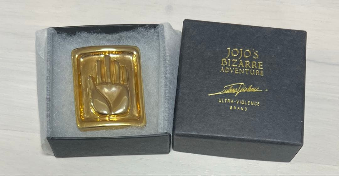 ULTRA-VIOLENCE×ジョジョの奇妙な冒険 コラボブローチ - メルカリ