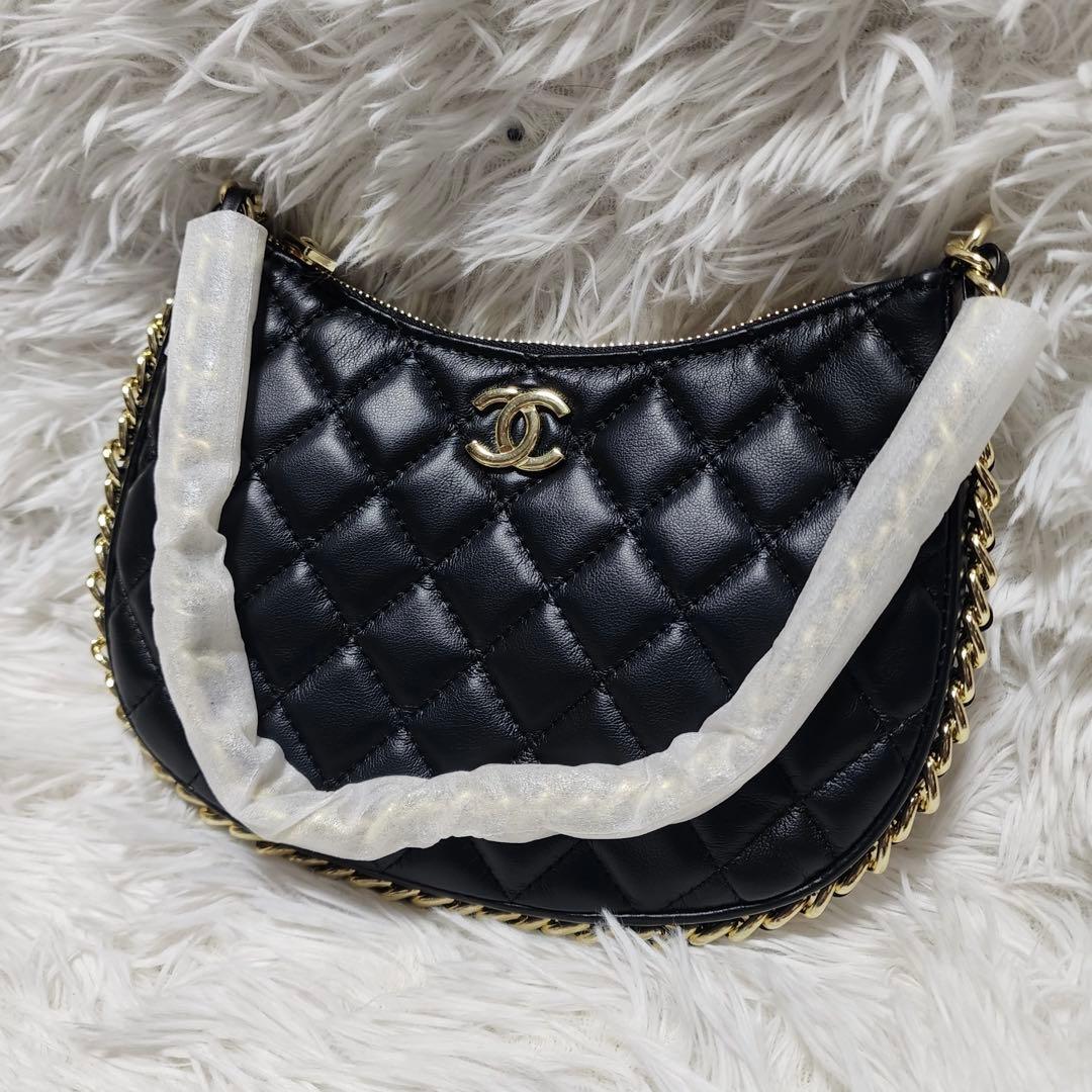 シャネル ハンドバッグ キルティング 黒 三日月 - メルカリ