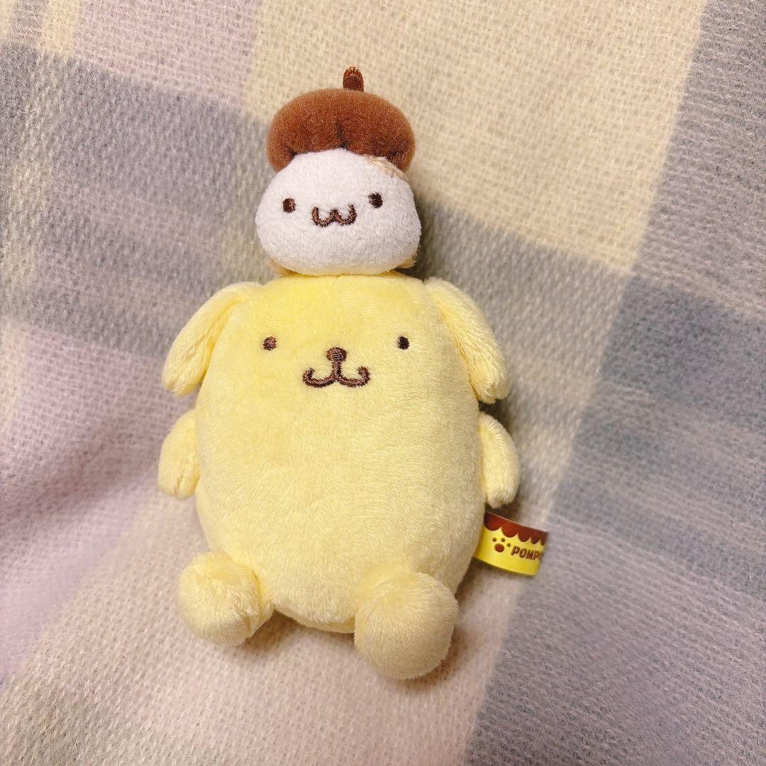 ポムポムプリンカフェ　マスコット　帽子の中にマフィン