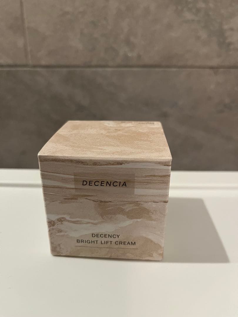 フェイスクリーム DECENCIA BRIGHT LIFT CREAM 30g