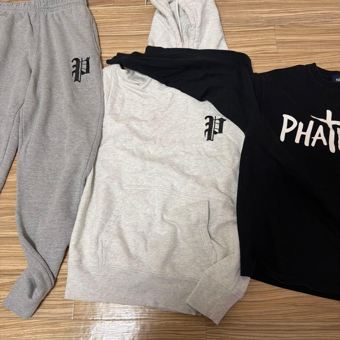 ロゴ入りパーカーとパンツセット M