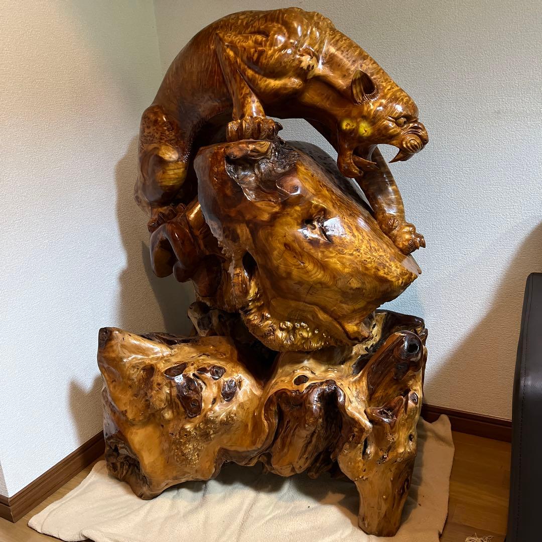 大徳寺派雪窓宗甫 老師 御筆「龍」 大亀老師 添書窯：宮川香雲無傷共箱。