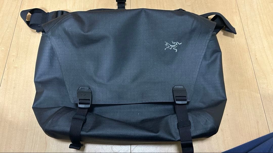 ARC'TERYX アークテリクス GRANVILLE 10 グランヴィル ARC'TERYX（アークテリクス） ショルダーバッグ GRANVILLE 10 COURIER