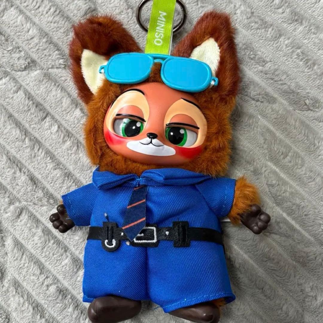 MINISO ズートピア 警察官ニック キーチェーン ぬいぐるみ マスコット