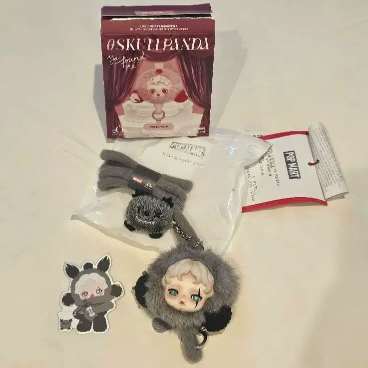 期間限定出品【POPMART 】スカルパンダ ぬいぐるみストラップ シークレット