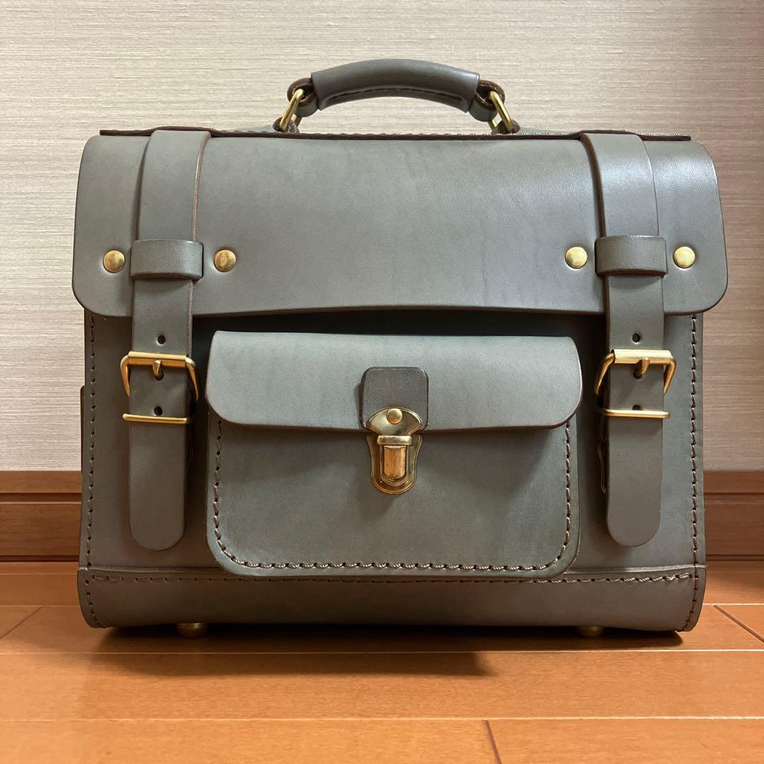 ヘルツ　HERZ カルテラミニ3wayバッグ リュックにもショルダーにもなるカルテラミニ3wayバッグ / 革鞄のHERZ