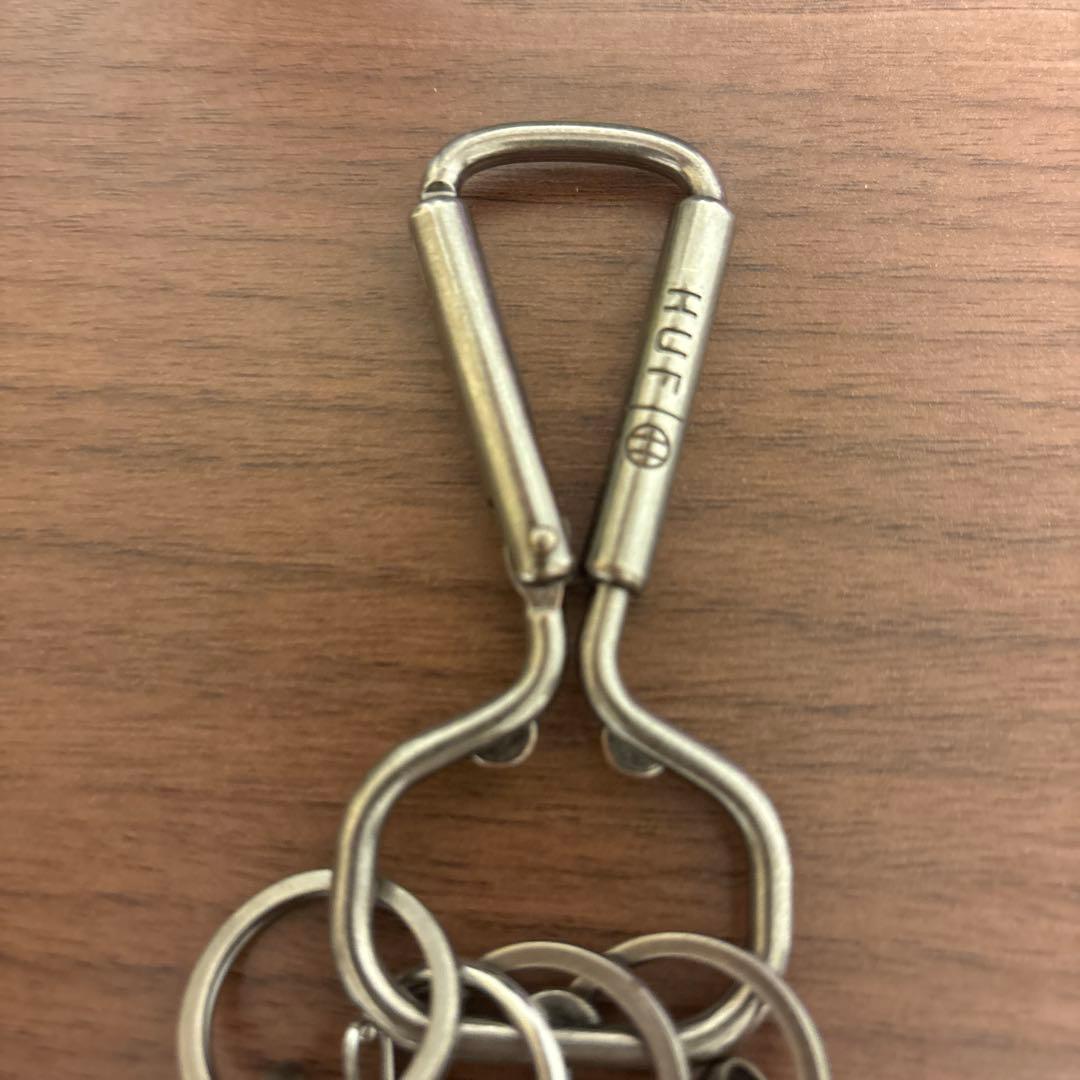 hufカラビナ ストゥーシー supreme エクストララージ キーホルダー