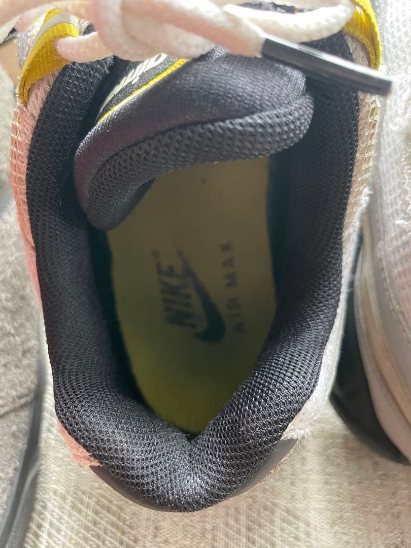 NIKE エアマックス95 ESSENTIAL 27.5cm ホワイト/イエロー