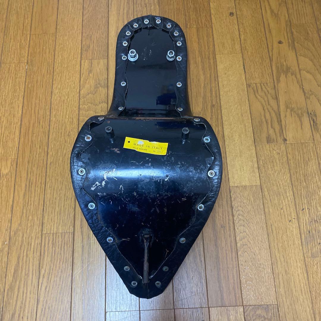 ジュリアーリ ダイヤモンドステッチコブラシート - メルカリ