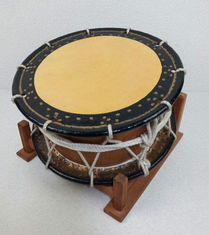 けやき 刳り貫き 締太鼓 台付　*AR17 けやき 刳り貫き 締太鼓 台付 *AR17 - メルカリ