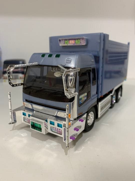 ☆デコトラプラモデルジャンク品☆1/32☆ISUZUギガ☆深箱ダンプ