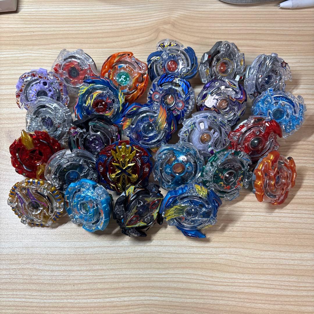 初代ベイブレード 25個セット　ベイランチャー12個　ケース付き