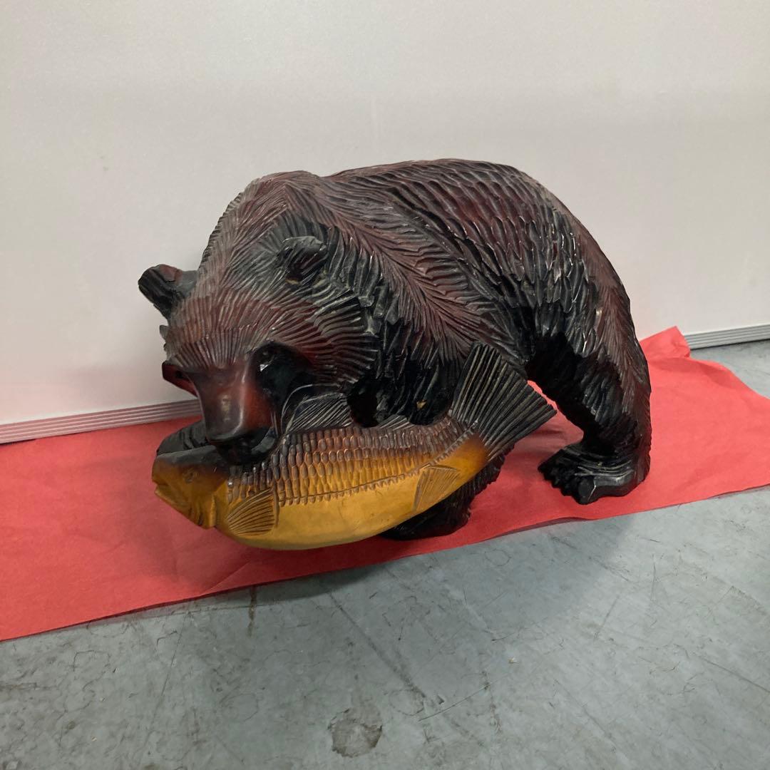 し*か様 北海道 木彫り熊 鮭をくわえた熊 伝統工芸 民芸品 置物 - メルカリ