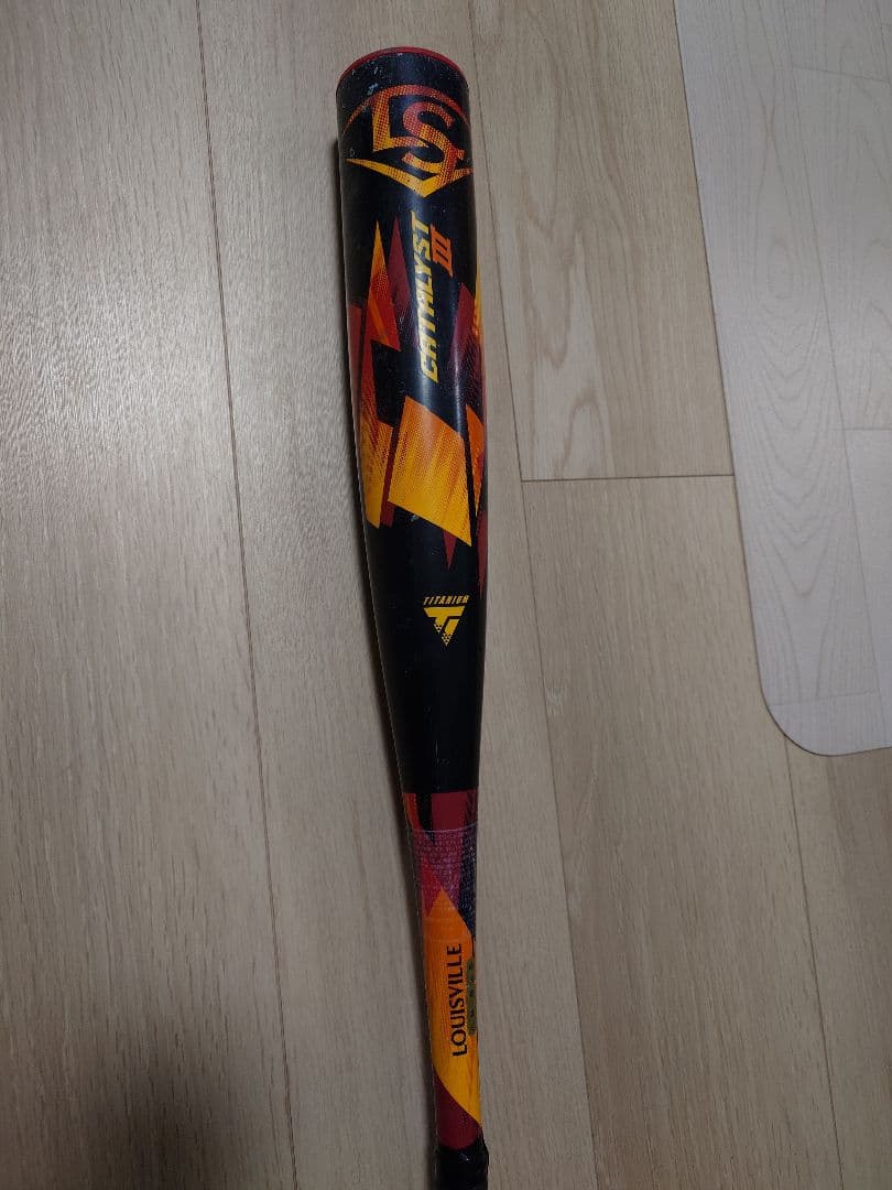 LOUISVILLE CATALYST III 軟式少年用バット76cm540g