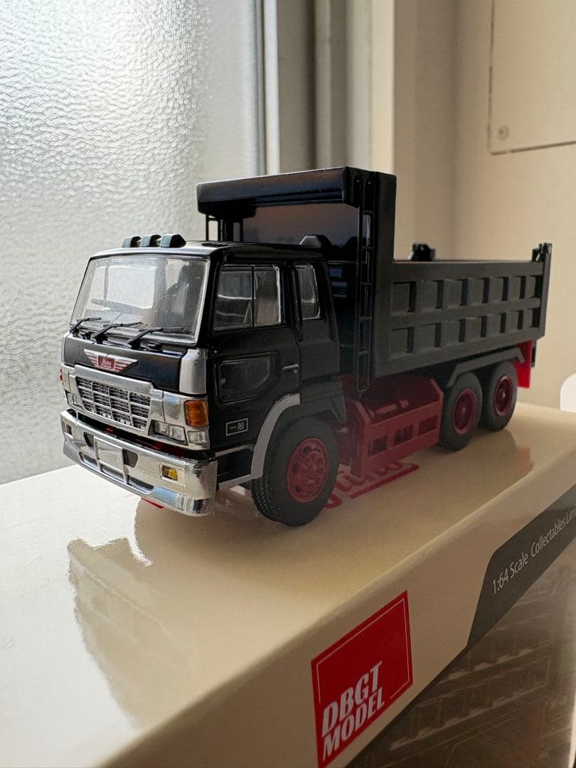 DBGT 1/64 日野 スーパードルフィン ダンプ トラック ミニカー　モデル