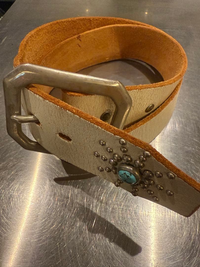 HTC ベルト エンドオンリースターバースト シルバースタッズ×ターコイズ