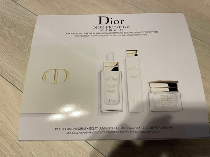 dior プレステージ　ホワイト　コフレ
