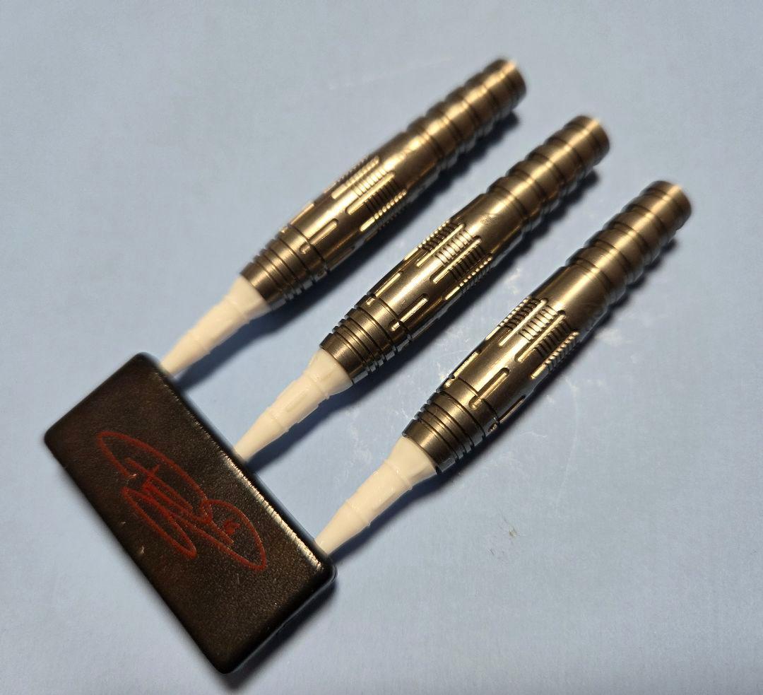 リュウダーツ AKARI エクストラ3 大城明香利モデル J10618924