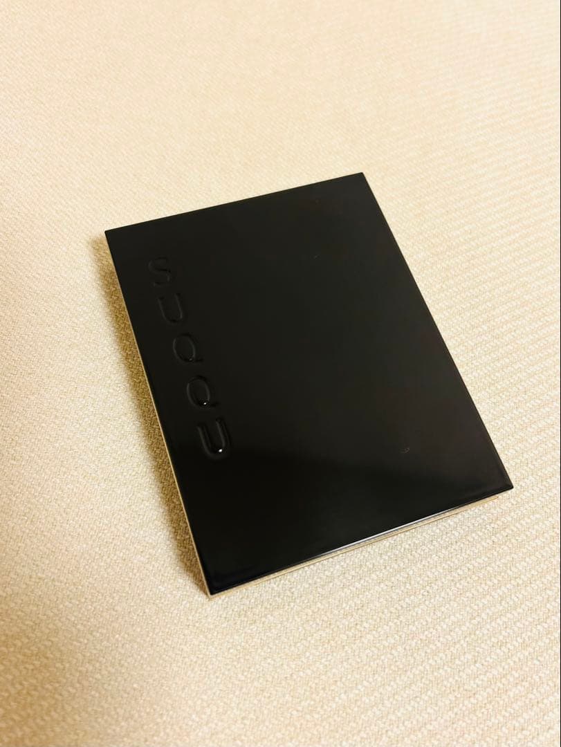 SUQQU(スック)シグニチャーカラーアイズ　137 花纏　HANAMATOME