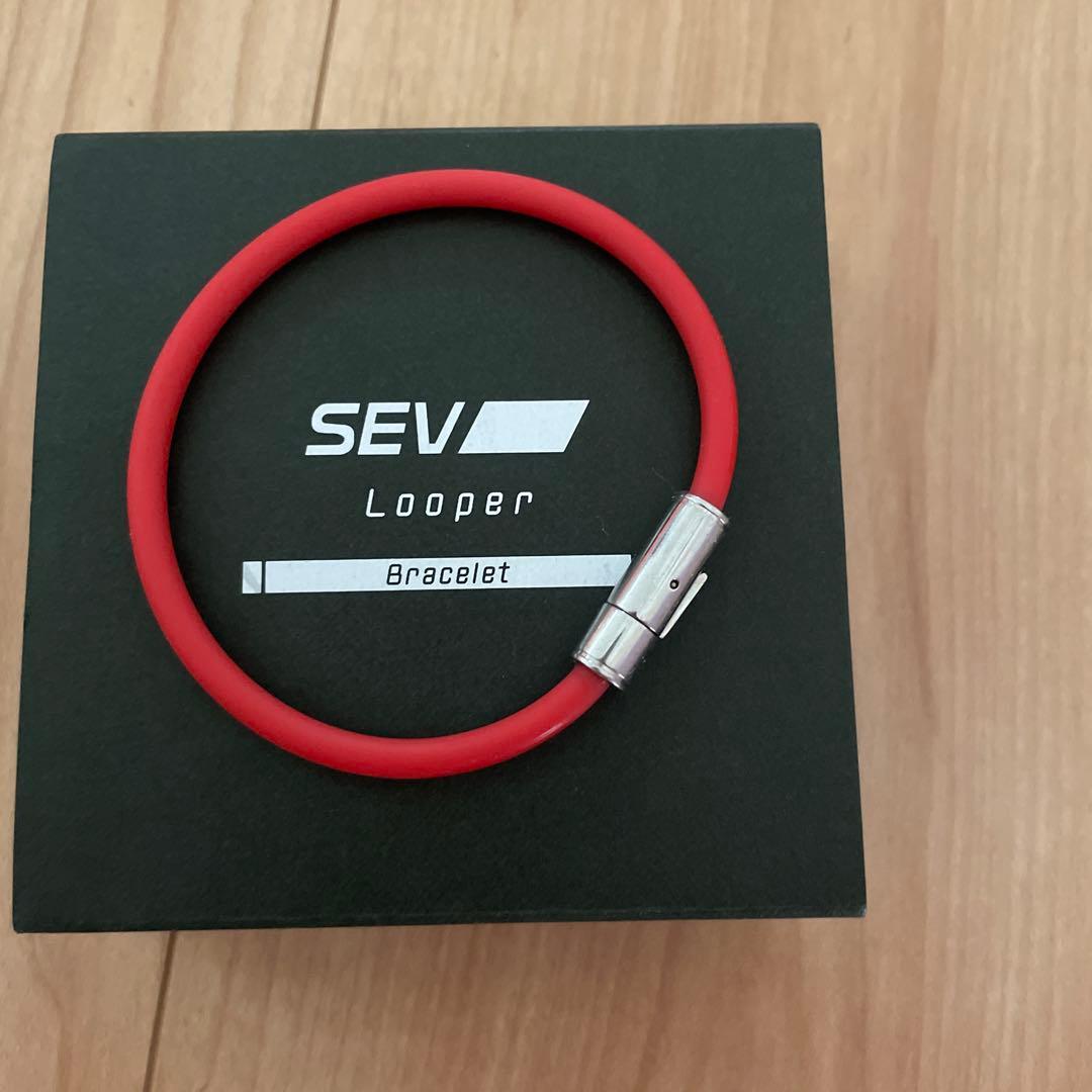 SEV Looper Bracelet サイズ19 レッド
