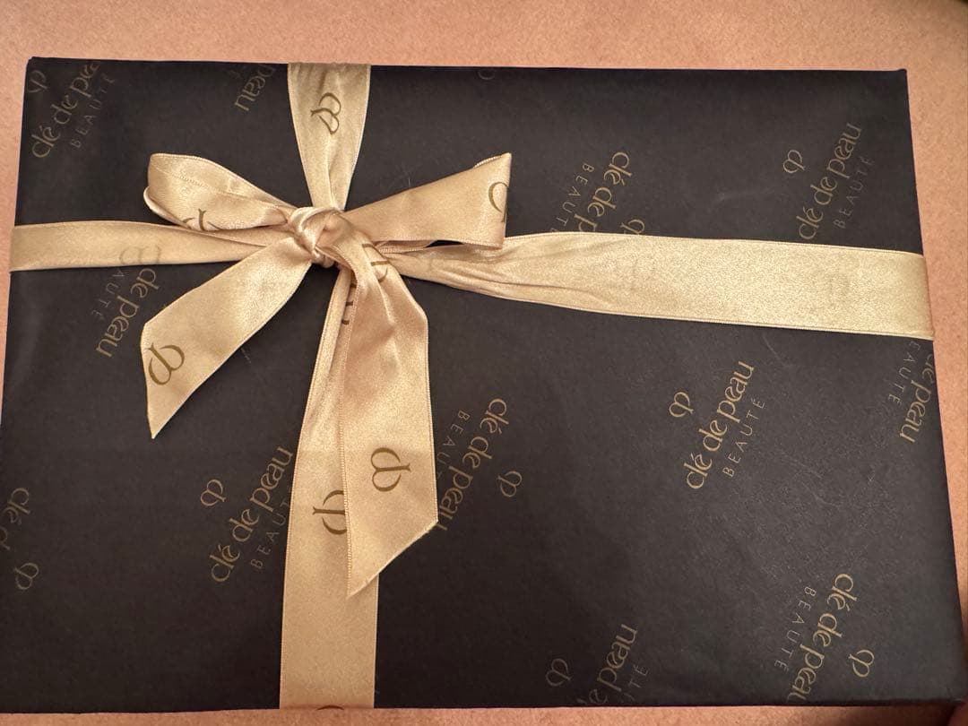 シナクティフ限定コフレ クレドポーボーテ 数量限定 2/21発売 - メルカリ