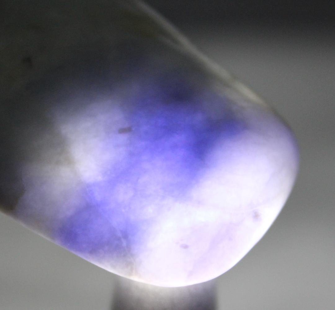 糸魚川翡翠 ラベンダー 39.8g