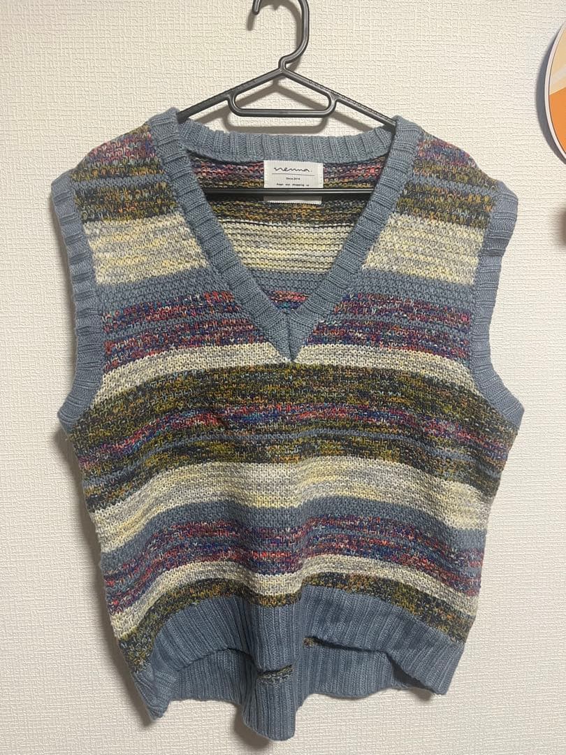 Neuna マルチカラーストライプニットベスト - メルカリ