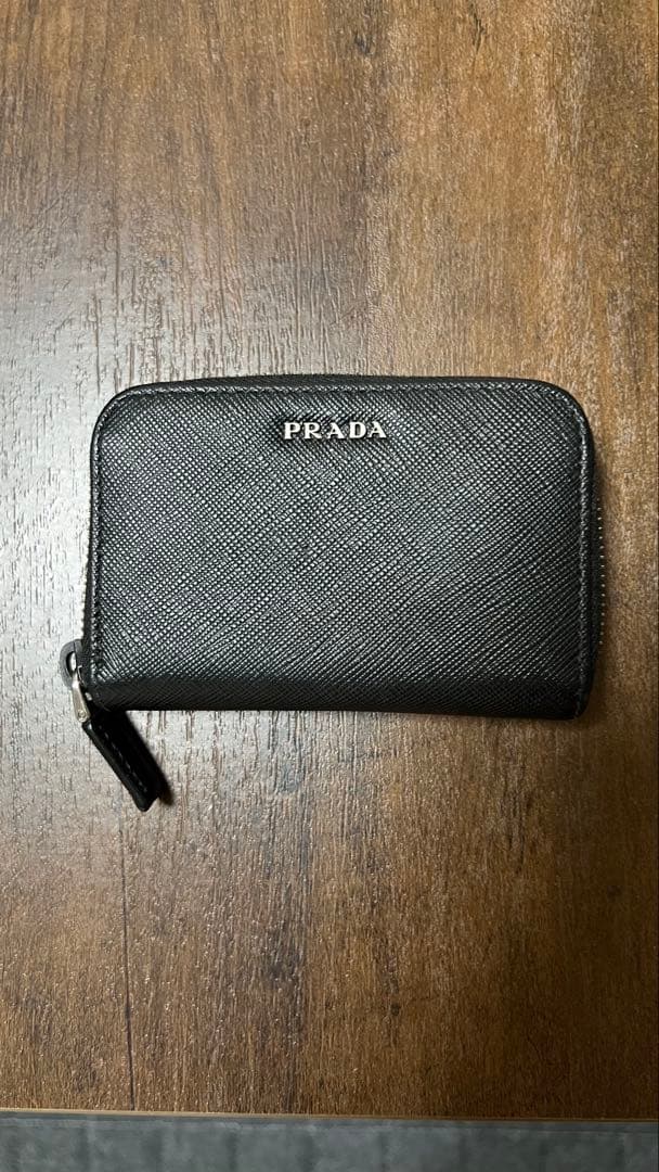 プラダ ケース　メンズ　レディース