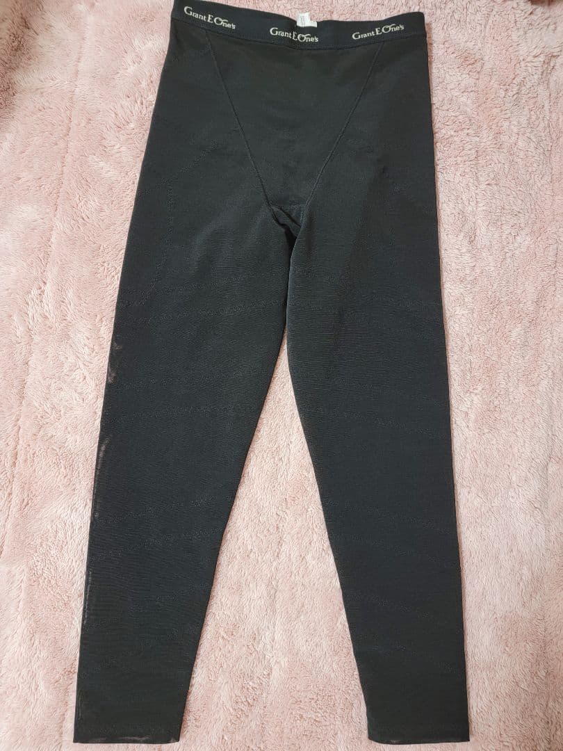 美品　LALA 　Grant　ドレナージュスパッツ（ウエスト７６）ブラック